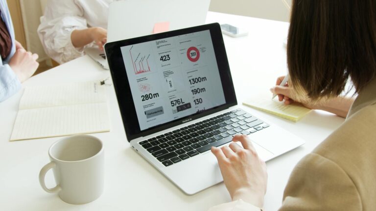 pexels-artempodrez-8511933